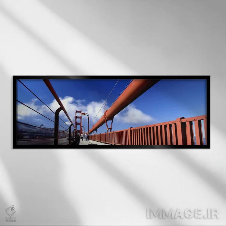 تابلو دکوراتیو San Francisco, California, USA,گردشگر در حال عبور از پل… اثر پانورامیک ایمجز - نمای قابدار مشکی