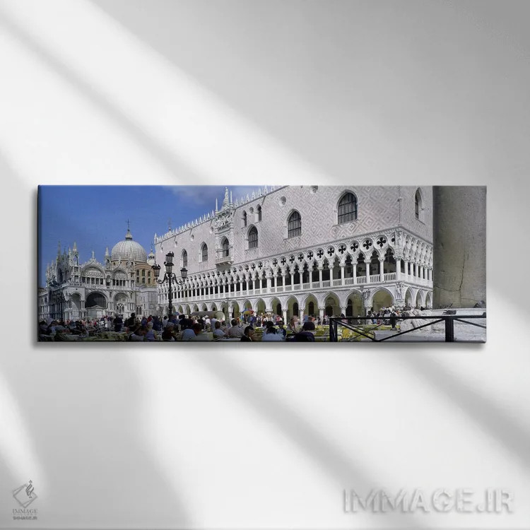 تابلو دکوراتیو St. Mark's Square, Venice, Italy,گردشگر بیرون از کلیسای… اثر پانورامیک ایمجز - نمای روبهرو روی دیوار
