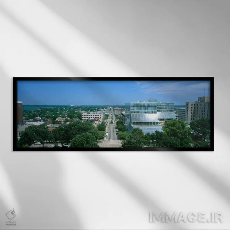 تابلو دکوراتیو E. Washington Ave, Madison, Wisconsin, USA,نمای بالا از… اثر پانورامیک ایمجز - نمای قابدار مشکی