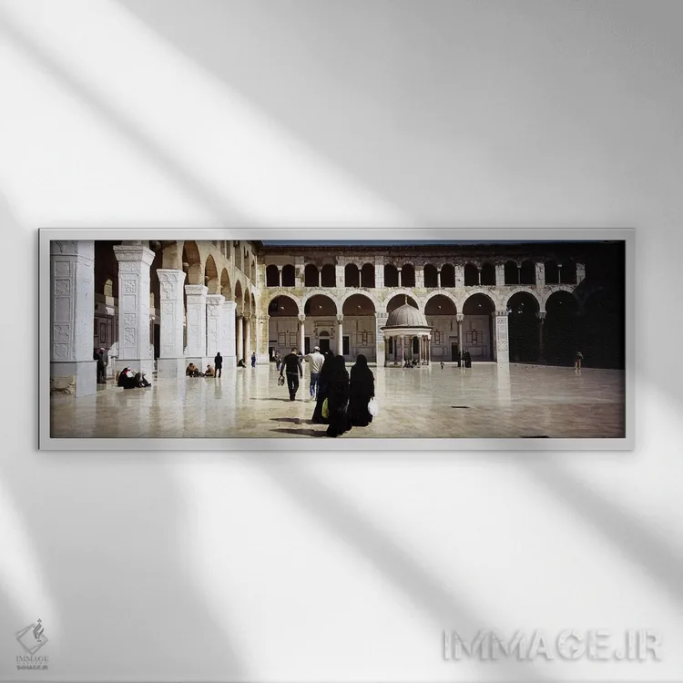 تابلو دکوراتیو Umayyad Mosque, Damascus, Syria,گروهی از مردم در حال قد… اثر پانورامیک ایمجز - نمای قابدار سفید