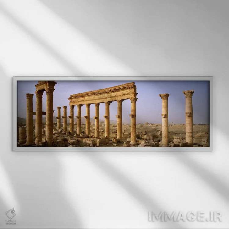 تابلو دکوراتیو Palmyra, Syria,ویرانه های قدیمی در یک چشم انداز، پالمیر… اثر پانورامیک ایمجز - نمای قابدار سفید