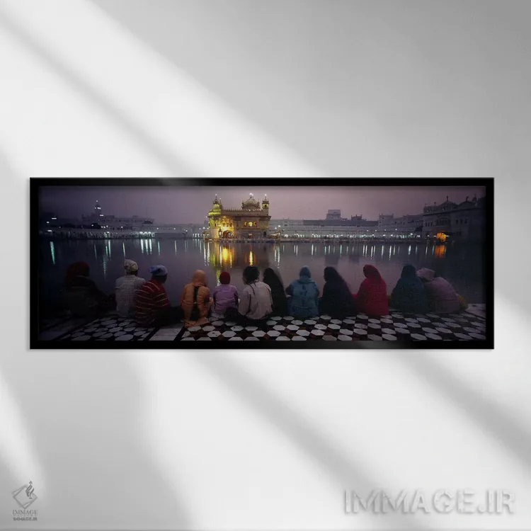 تابلو دکوراتیو Golden Temple, Amritsar, Punjab, India,گروهی از مردم در… اثر پانورامیک ایمجز - نمای قابدار مشکی