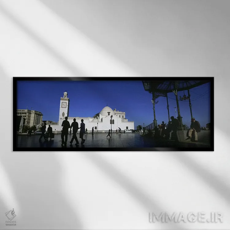 تابلو دکوراتیو Jamaa-El-Jedid, Algiers, Algeria #2,گردشگران در حال قدم… اثر پانورامیک ایمجز - نمای قابدار مشکی