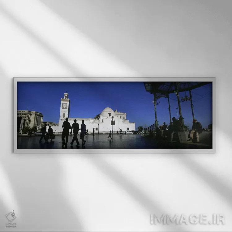 تابلو دکوراتیو Jamaa-El-Jedid, Algiers, Algeria #2,گردشگران در حال قدم… اثر پانورامیک ایمجز - نمای قابدار سفید