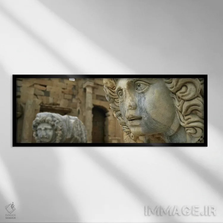 تابلو دکوراتیو Leptis Magna, Libya,نمای نزدیک از مجسمه ها در ساختمان م… اثر پانورامیک ایمجز - نمای قابدار مشکی