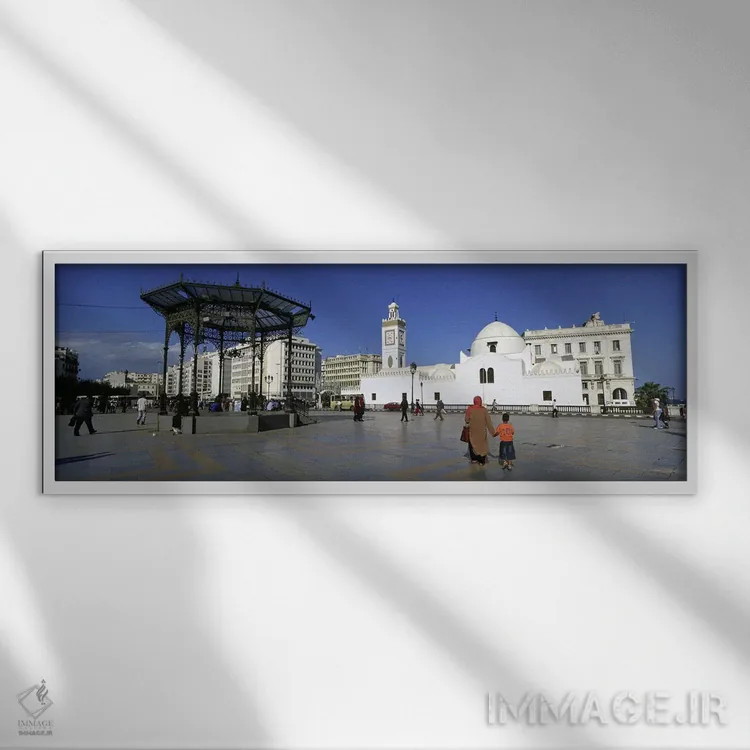 تابلو دکوراتیو Jamaa-El-Jedid, Algiers, Algeria,گردشگران در حال قدم زد… اثر پانورامیک ایمجز - نمای قابدار سفید