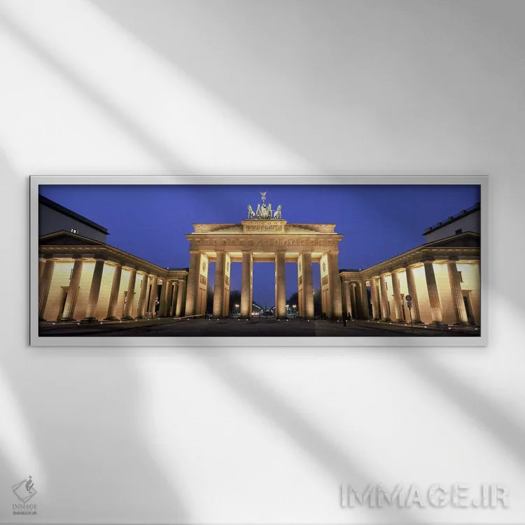تابلو دکوراتیو Berlin, Germany,دروازه براندنبورگ نورپردازی شده، برلین… اثر پانورامیک ایمجز - نمای قابدار سفید