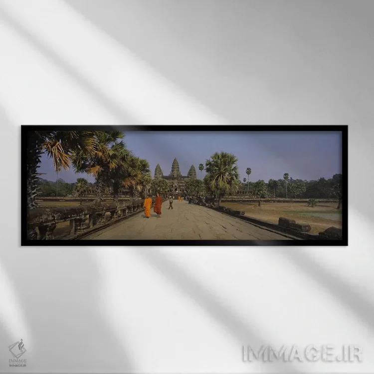 تابلو دکوراتیو Angkor Wat, Siem Reap, Cambodia,دو راهب در حال راه رفتن… اثر پانورامیک ایمجز - نمای قابدار مشکی