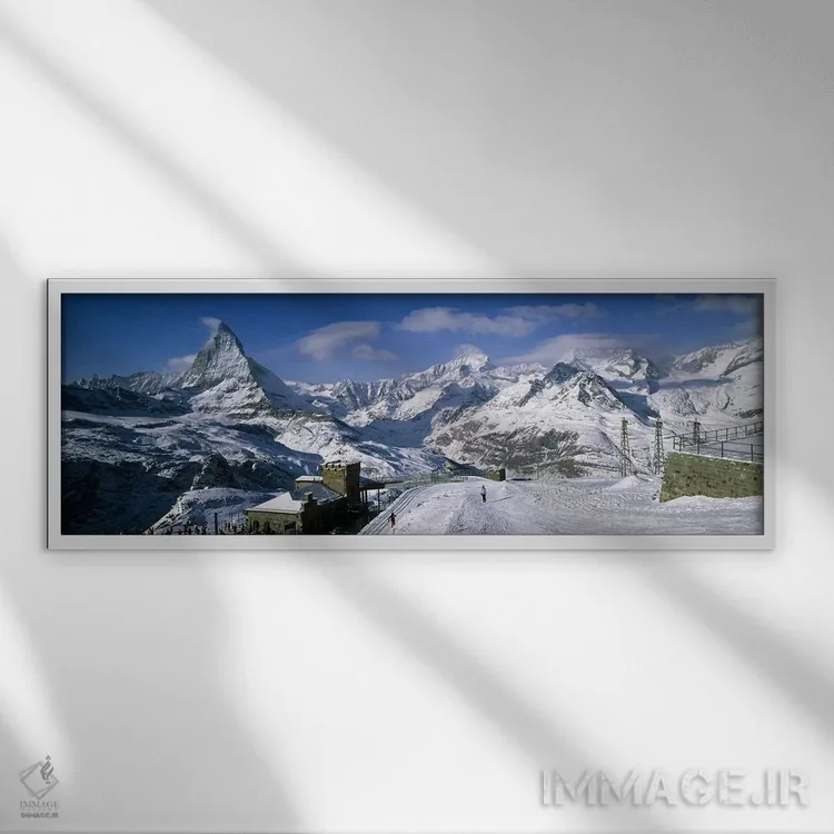 تابلو دکوراتیو Matterhorn, Switzerland,گروهی از افراد در حال اسکی نزدی… اثر پانورامیک ایمجز - نمای قابدار سفید