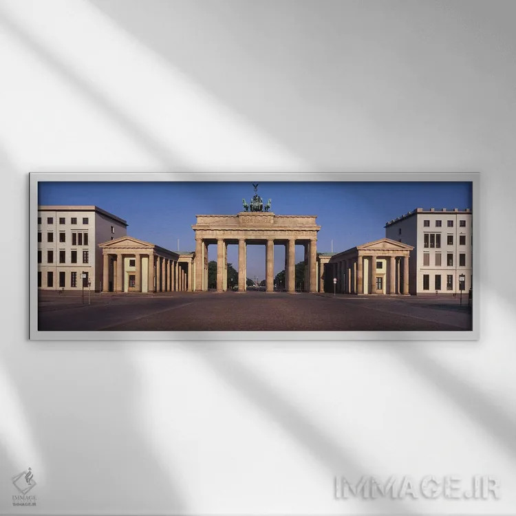 تابلو دکوراتیو Brandenburg Gate, Berlin, Germany,نمای بیرونی ساختمان… اثر پانورامیک ایمجز - نمای قابدار سفید