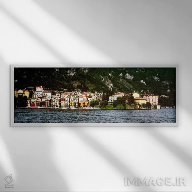 تابلو دکوراتیو Varenna, Lecco Province, Lombardy, Italy,اجتماع ساحلی د… اثر پانورامیک ایمجز - نمای قابدار سفید