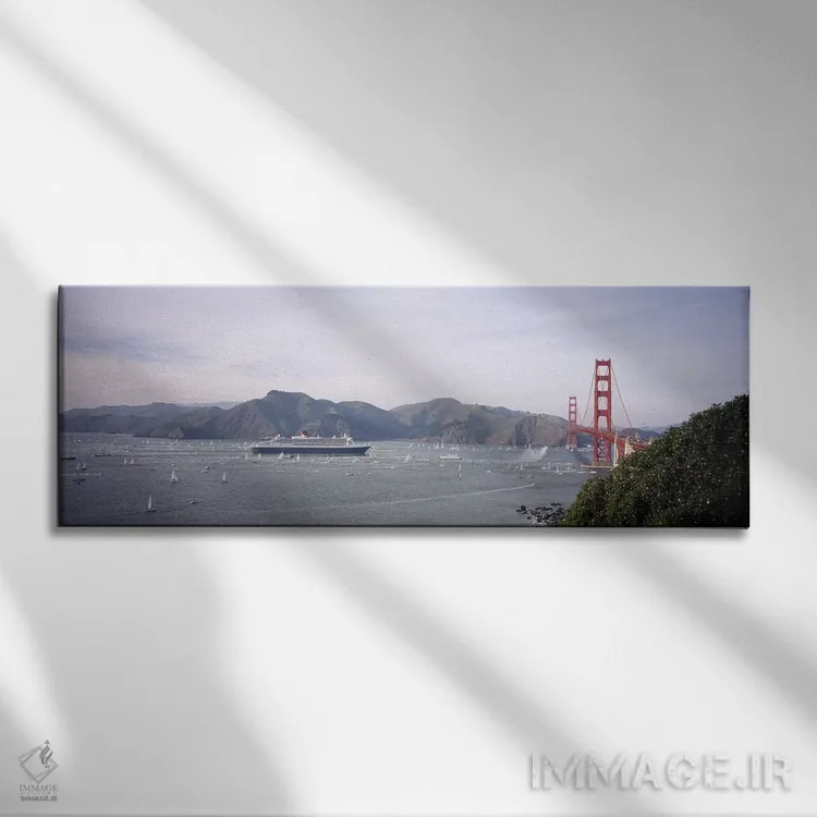 تابلو دکوراتیو RMS Queen Mary 2, Golden Gate Bridge, San Francisco, Ca… اثر پانورامیک ایمجز - نمای روبهرو روی دیوار