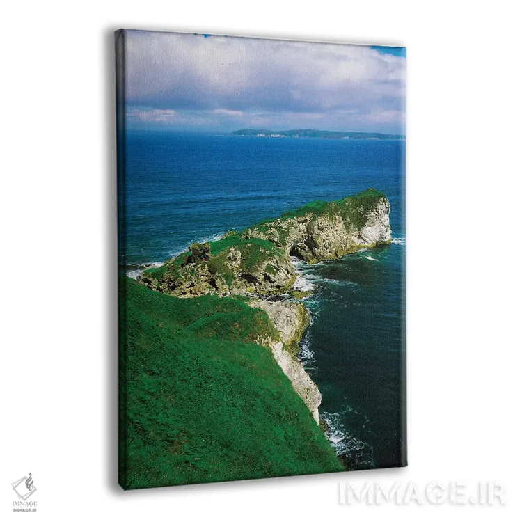 تابلو دکوراتیو شهرستان آنتریم، قلعه کنبین، با پس زمینه جزیره رتلین اثر ایریش ایمیج کالکشن - نمای پرسپکتیو محصول