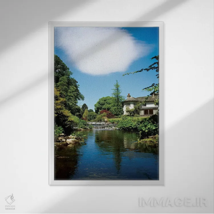 تابلو دکوراتیو باغ های مانت آشر، رودخانه وارترای، شهرستان ویکلو، ای… اثر ایریش ایمیج کالکشن - نمای قابدار سفید