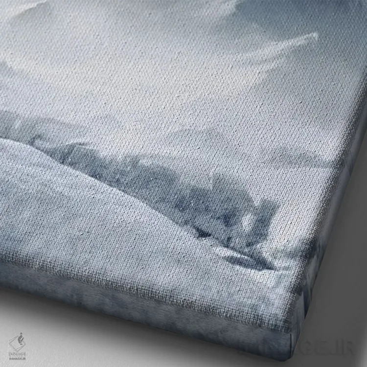 تابلو دکوراتیو در سایه ایگدراسیل اثر ایکارونا - نمای نزدیک بافت بوم