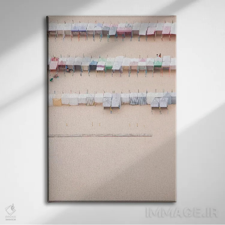 تابلو مینیمال زندگی ساحلی اثر اینگرید بدوز - نمای روبهرو روی دیوار