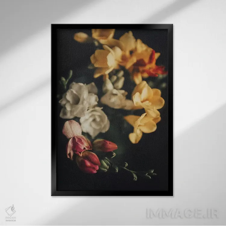 تابلو دکوراتیو دسته گل بهاری اثر اینگرید بدوز - نمای قابدار مشکی