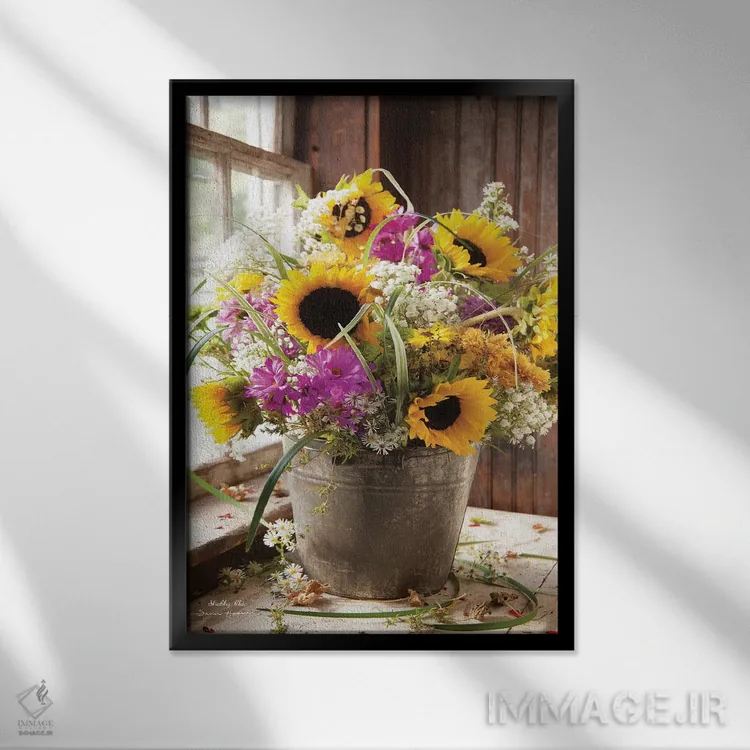تابلو دکوراتیو گل های وحشی در سطل اثر اروین هوور - نمای قابدار مشکی