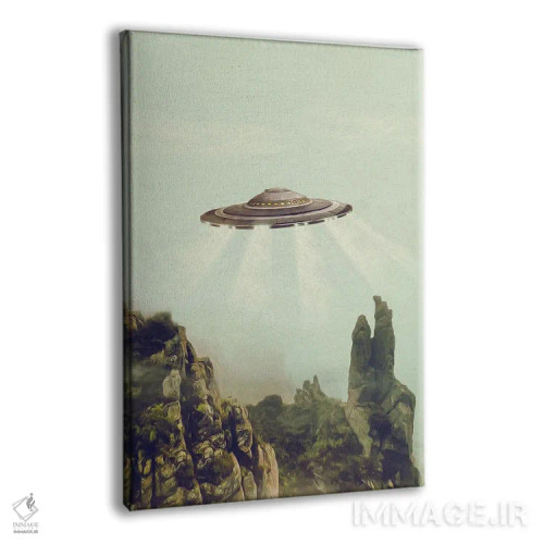 تابلو دکوراتیو یوفو بر فراز قله های کوهستانی اثر ایوجنیا بیدیوک - نمای پرسپکتیو محصول