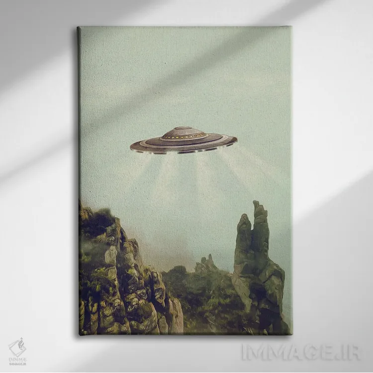 تابلو دکوراتیو یوفو بر فراز قله های کوهستانی اثر ایوجنیا بیدیوک - نمای روبهرو روی دیوار