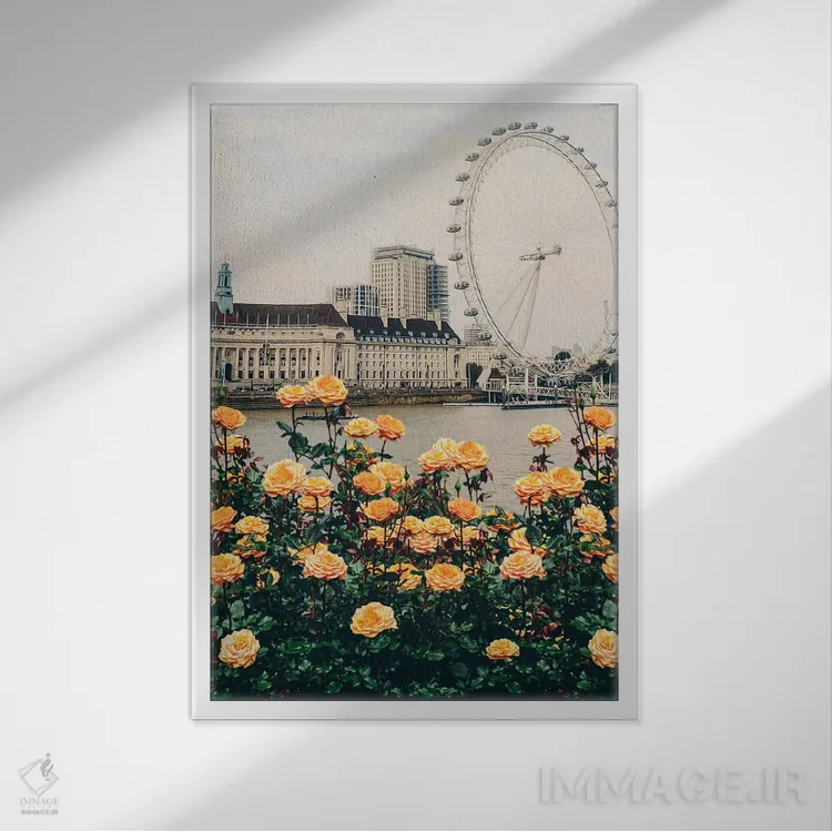 تابلو دکوراتیو گل رز هلوئی با پس زمینه لندن اثر ایوجنیا بیدیوک - نمای قابدار سفید