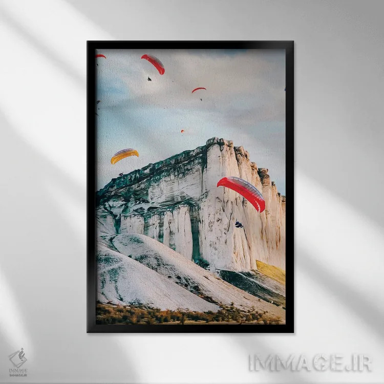 تابلو دکوراتیو هواپیماها در حال پرواز بر فراز کوه ها اثر ایوجنیا بیدیوک - نمای قابدار مشکی