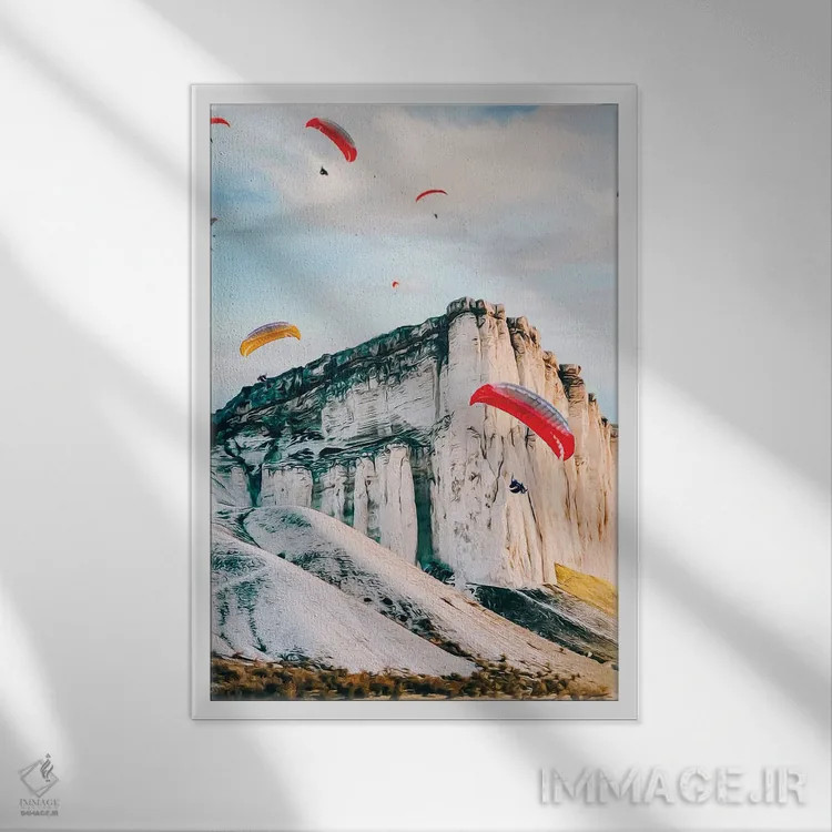 تابلو دکوراتیو هواپیماها در حال پرواز بر فراز کوه ها اثر ایوجنیا بیدیوک - نمای قابدار سفید