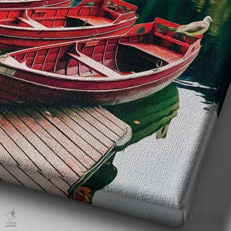 تابلو دکوراتیو قایق چوبی در اسکله با پس زمینه دریاچه بکر اثر ایوجنیا بیدیوک - نمای نزدیک بافت بوم