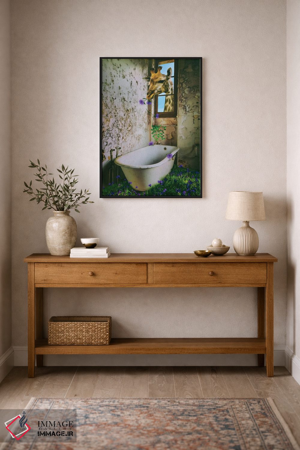 تابلو دکوراتیو زرافه ای که در خانه متروکه گل می خورد اثر ایوجنیا بیدیوک - D3B