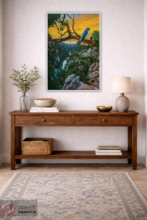 تابلو دکوراتیو یک پرستو روی شاخه در چشم انداز کوهستانی اثر ایوجنیا بیدیوک - D3W