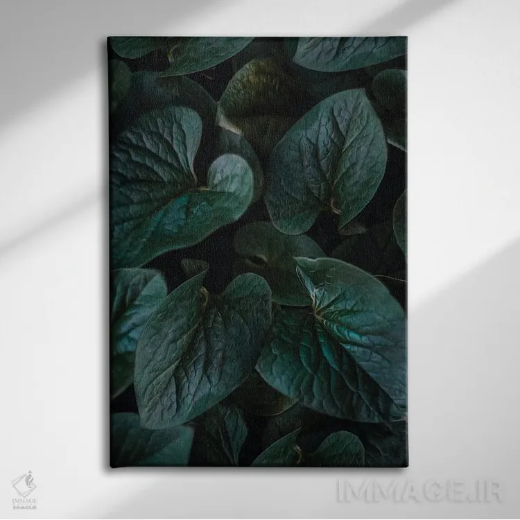 تابلو دکوراتیو پس زمینه ای با برگ های بنفشه وحشی اثر ایوجنیا بیدیوک - نمای روبهرو روی دیوار