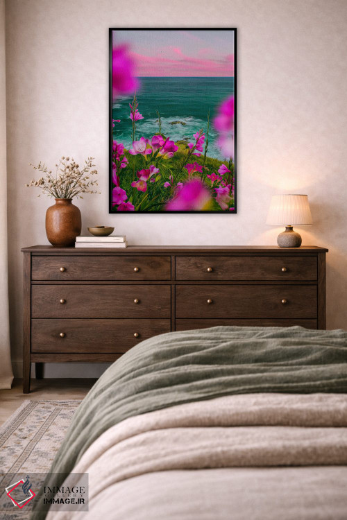 تابلو دکوراتیو فریزیا صورتی شکوفا بر تپه ای در کنار دریا اثر ایوجنیا بیدیوک - D4B