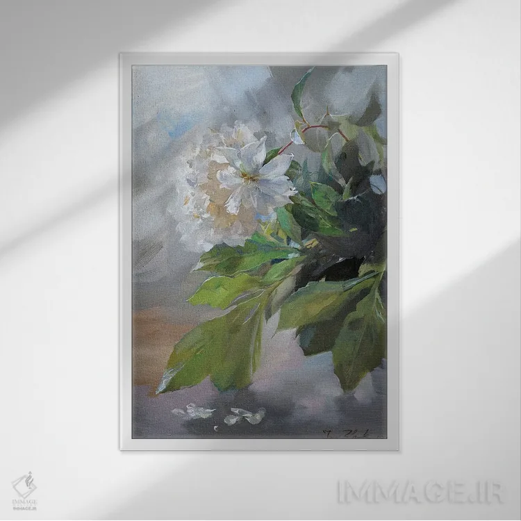 تابلو دکوراتیو گل صدتومانی سفید اثر ایگور ژوک - نمای قابدار سفید