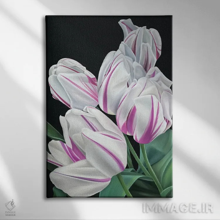 تابلو دکوراتیو پرچم شعله ور اثر ایلدزه اوس - نمای روبهرو روی دیوار