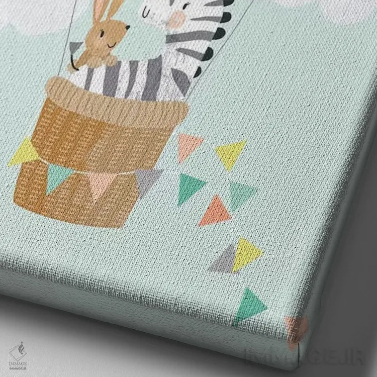 تابلو دکوراتیو ماجراجویی کودکانه III اثر جنیفر اللوری - نمای نزدیک بافت بوم