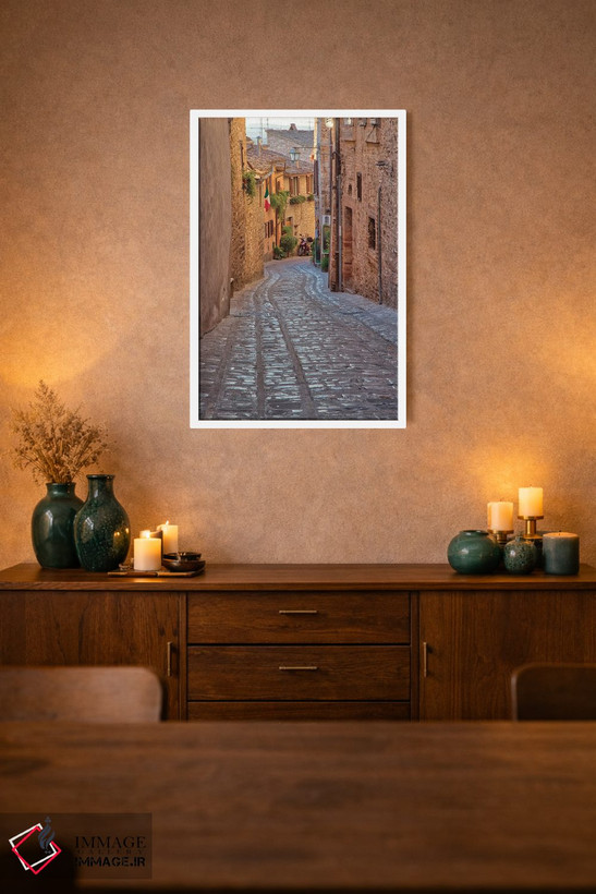 تابلو دکوراتیو Umbria Cobblestone Street In The Town Of Spello,ایتالیا، آمبر… اثر جولی اگرز - D1W