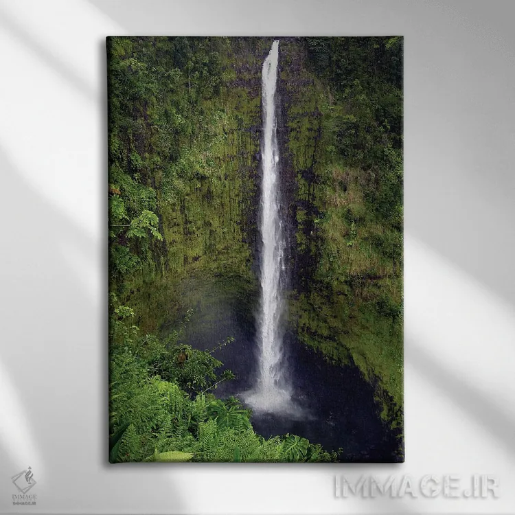 تابلو دکوراتیو شیرجه به آبشار اثر جنت فیکار - نمای روبهرو روی دیوار
