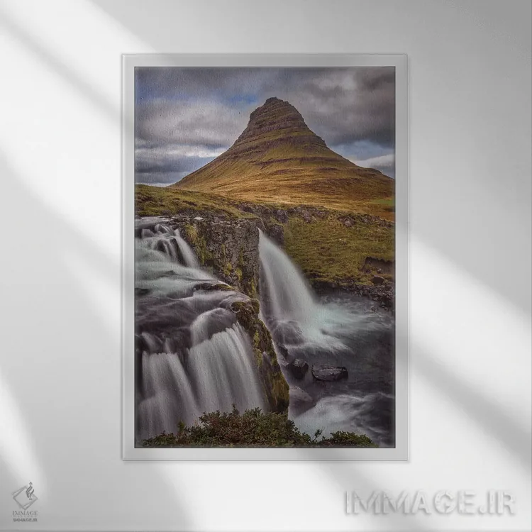 تابلو دکوراتیو Kirkjufellsfoss,ایسلند، آبشار کیرکجوفلسفوس اثر جان فورد - نمای قابدار سفید