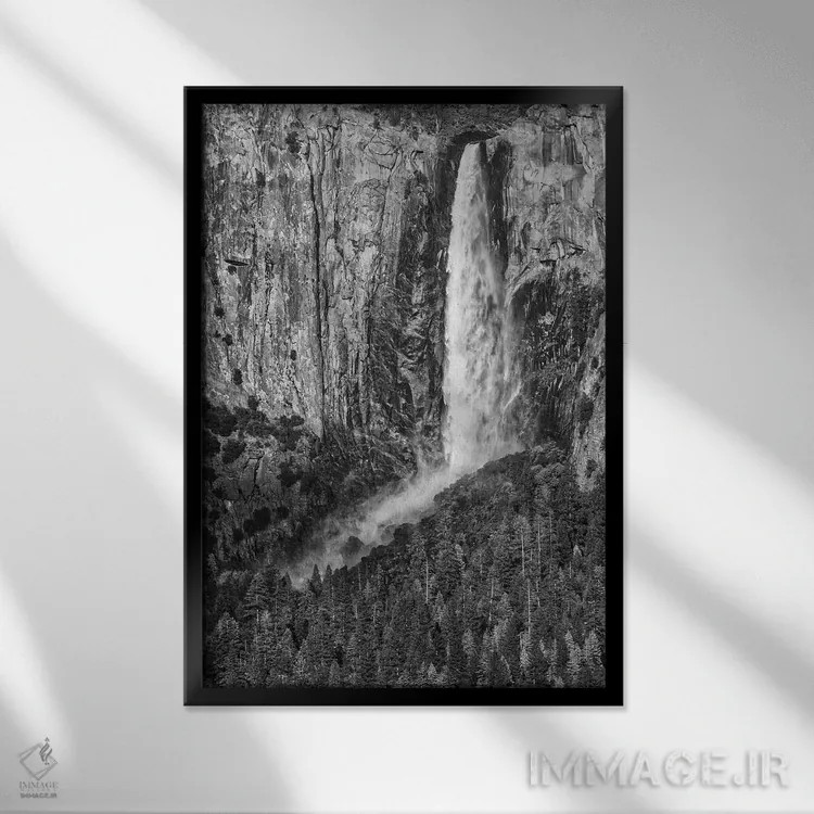 تابلو دکوراتیو California, Yosemite, Bridal Veil Falls,آمریکا، کالیفرنیا، یوس… اثر جان فورد - نمای قابدار مشکی