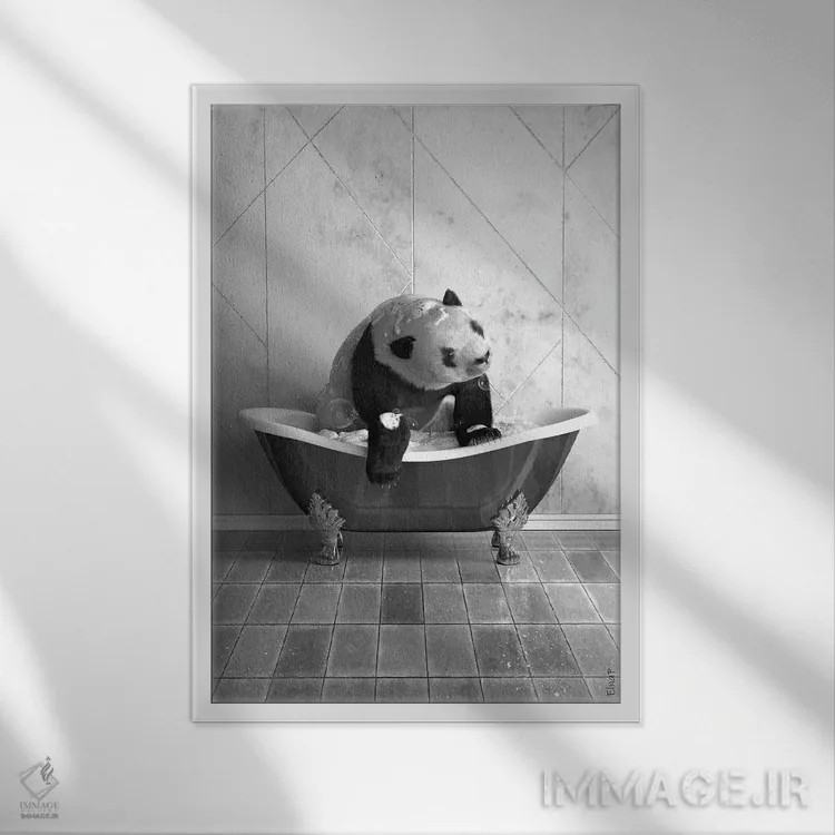تابلو دکوراتیو پاندا روی توالت اثر جوفری فیلیپ - نمای قابدار سفید