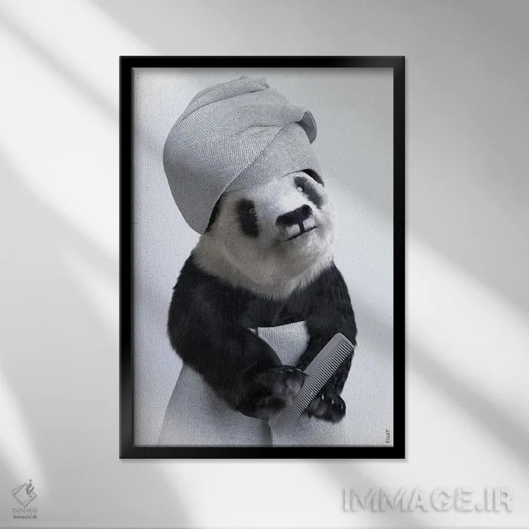 تابلو دکوراتیو پاندا در وان، حیوانات با حوله حمامی اثر جوفری فیلیپ - نمای قابدار مشکی