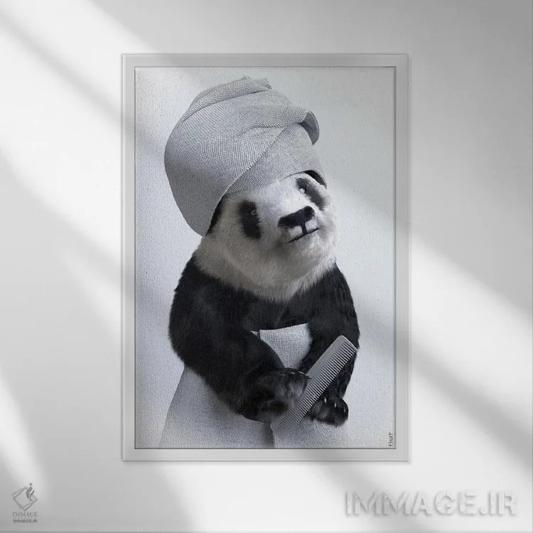 تابلو دکوراتیو پاندا در وان، حیوانات با حوله حمامی اثر جوفری فیلیپ - نمای قابدار سفید