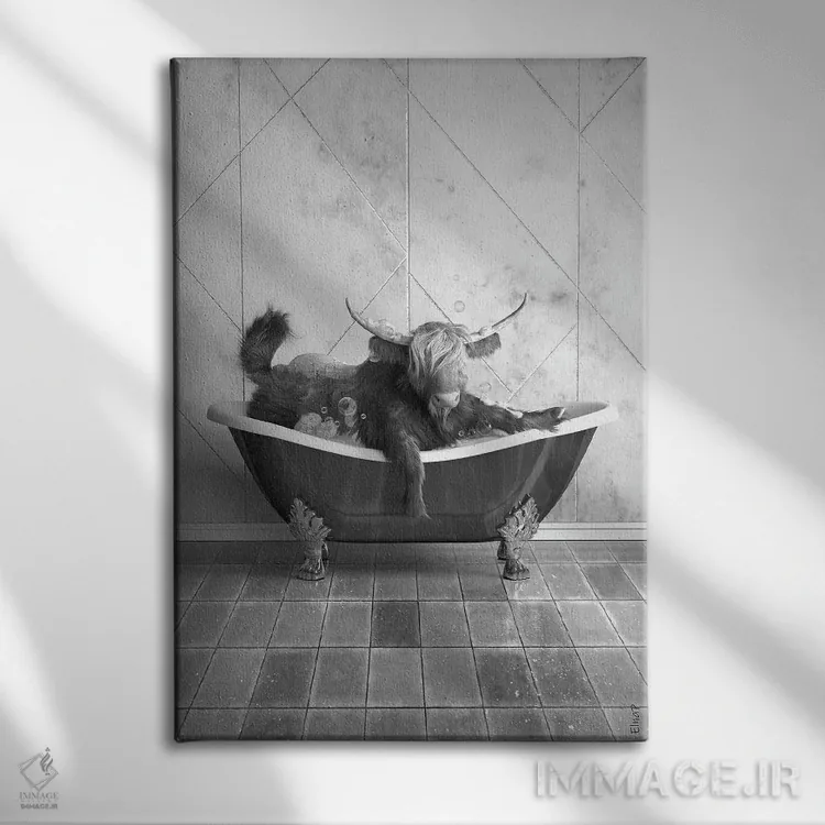 تابلو دکوراتیو طرح گاو کوهستانی برای حمام اثر جوفری فیلیپ - نمای روبهرو روی دیوار