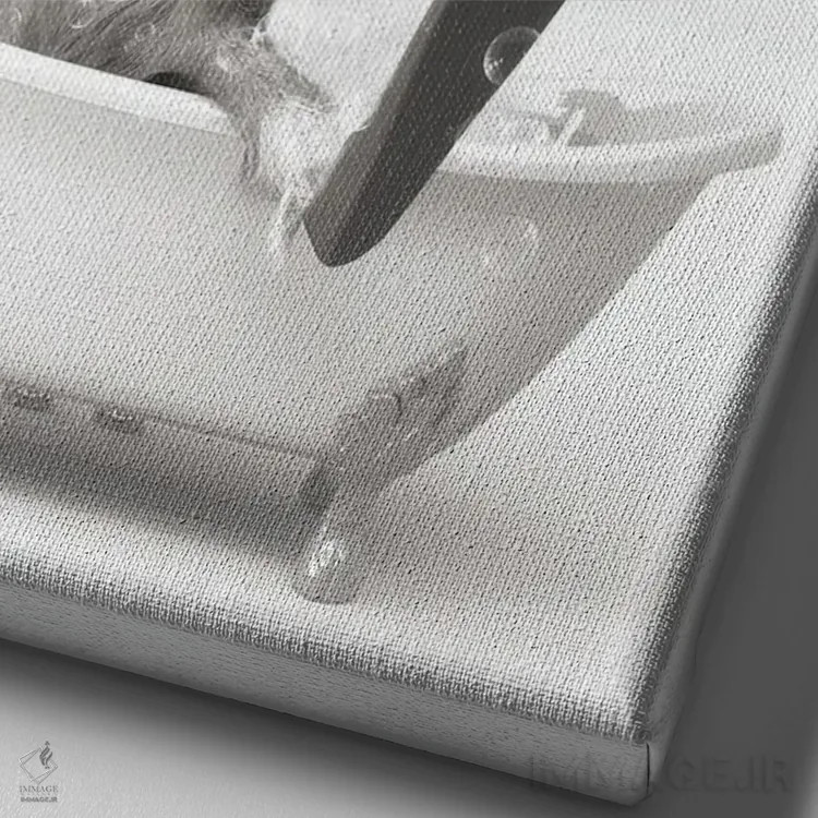 تابلو دکوراتیو گاو کوهستانی در حمام در حال غواصی زیر آب اثر جوفری فیلیپ - نمای نزدیک بافت بوم