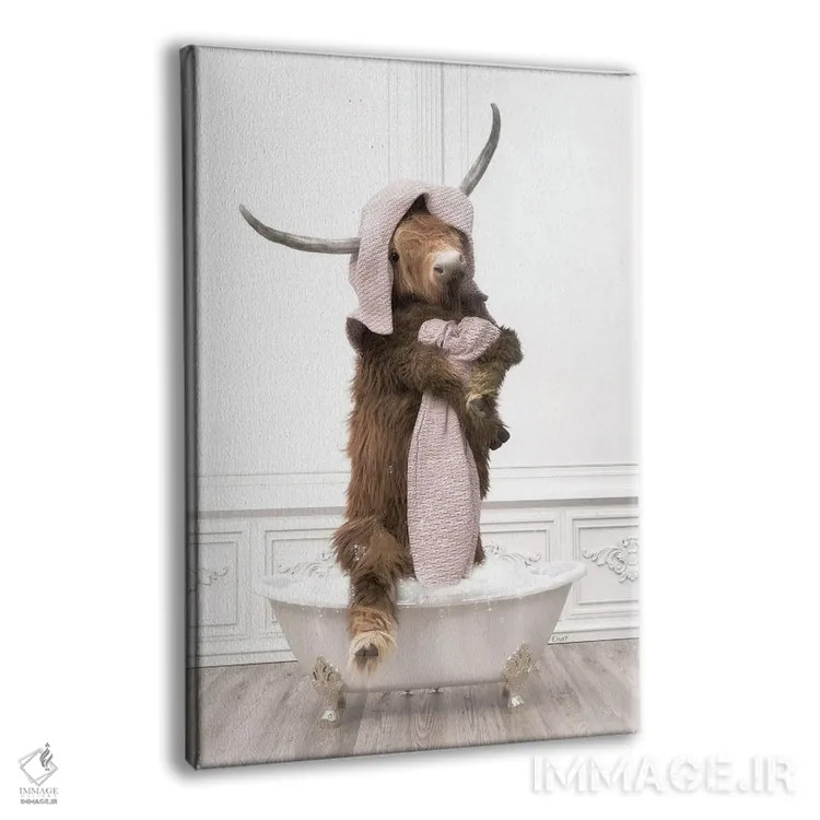تابلو دکوراتیو گاو کوهستانی در حمام با حوله حمامی اثر جوفری فیلیپ - نمای پرسپکتیو محصول
