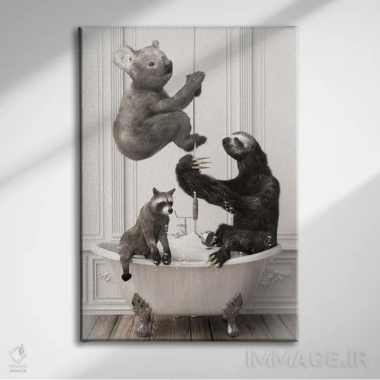 تابلو دکوراتیو تنبل و کوالا در حمام اثر جوفری فیلیپ - نمای روبهرو روی دیوار