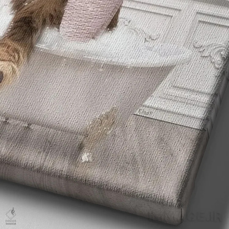 تابلو دکوراتیو گاو کوهستانی در حمام با حوله حمامی اثر جوفری فیلیپ - نمای نزدیک بافت بوم