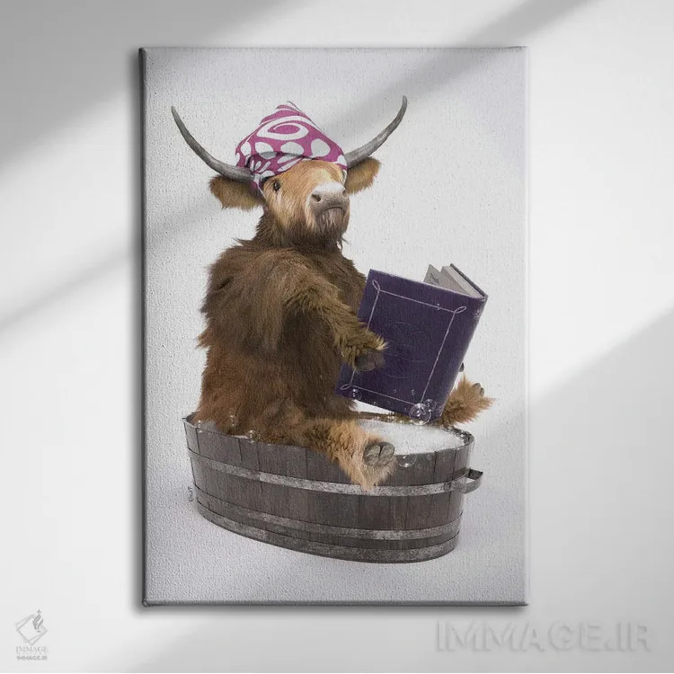 تابلو دکوراتیو گاو کوهستانی در حمام اثر جوفری فیلیپ - نمای روبهرو روی دیوار