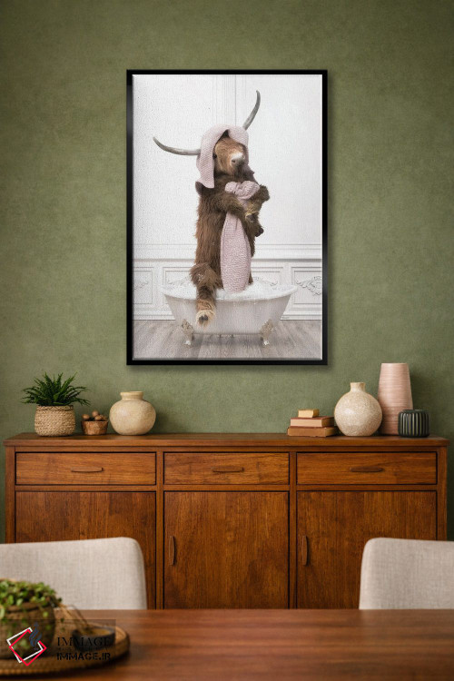 تابلو دکوراتیو گاو کوهستانی در حمام با حوله حمامی اثر جوفری فیلیپ - D2B