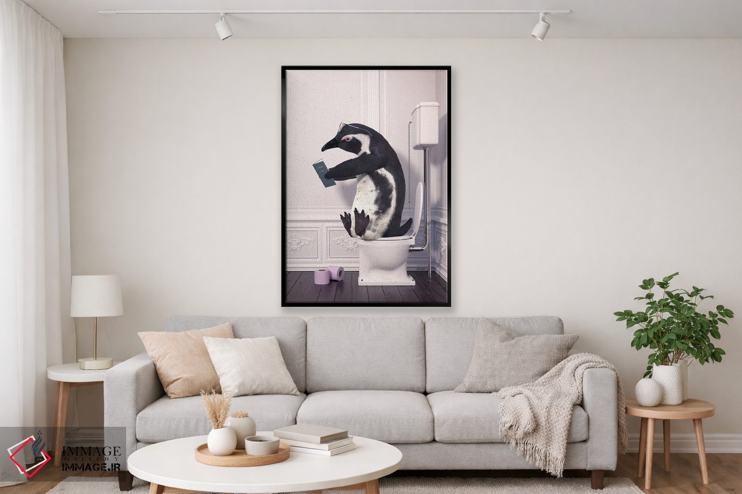 تابلو دکوراتیو پنگوئن در توالت در حال خواندن کتاب اثر جوفری فیلیپ - D1B